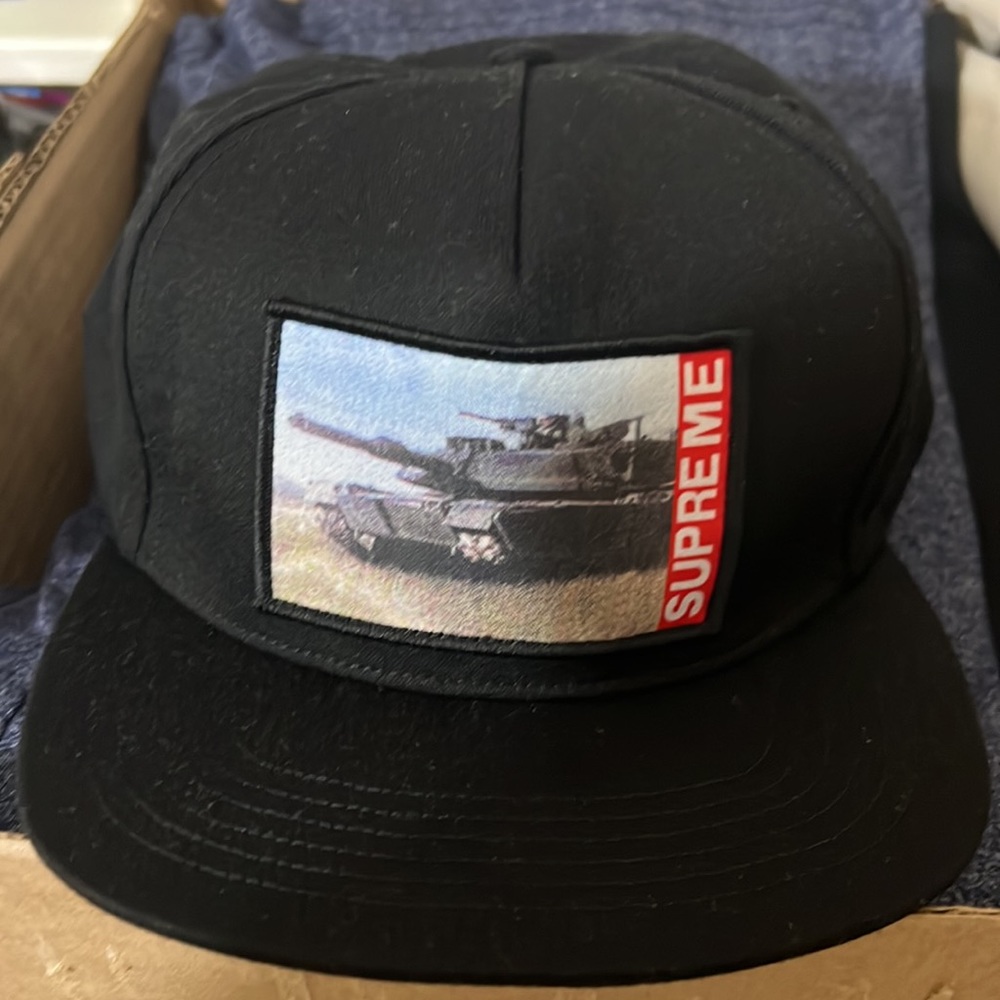 Supreme Tank 5-Panel
Black